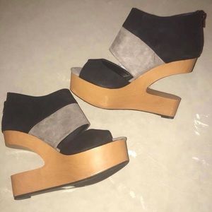 NIB Grey and Black Unique Wedges from Etiquette